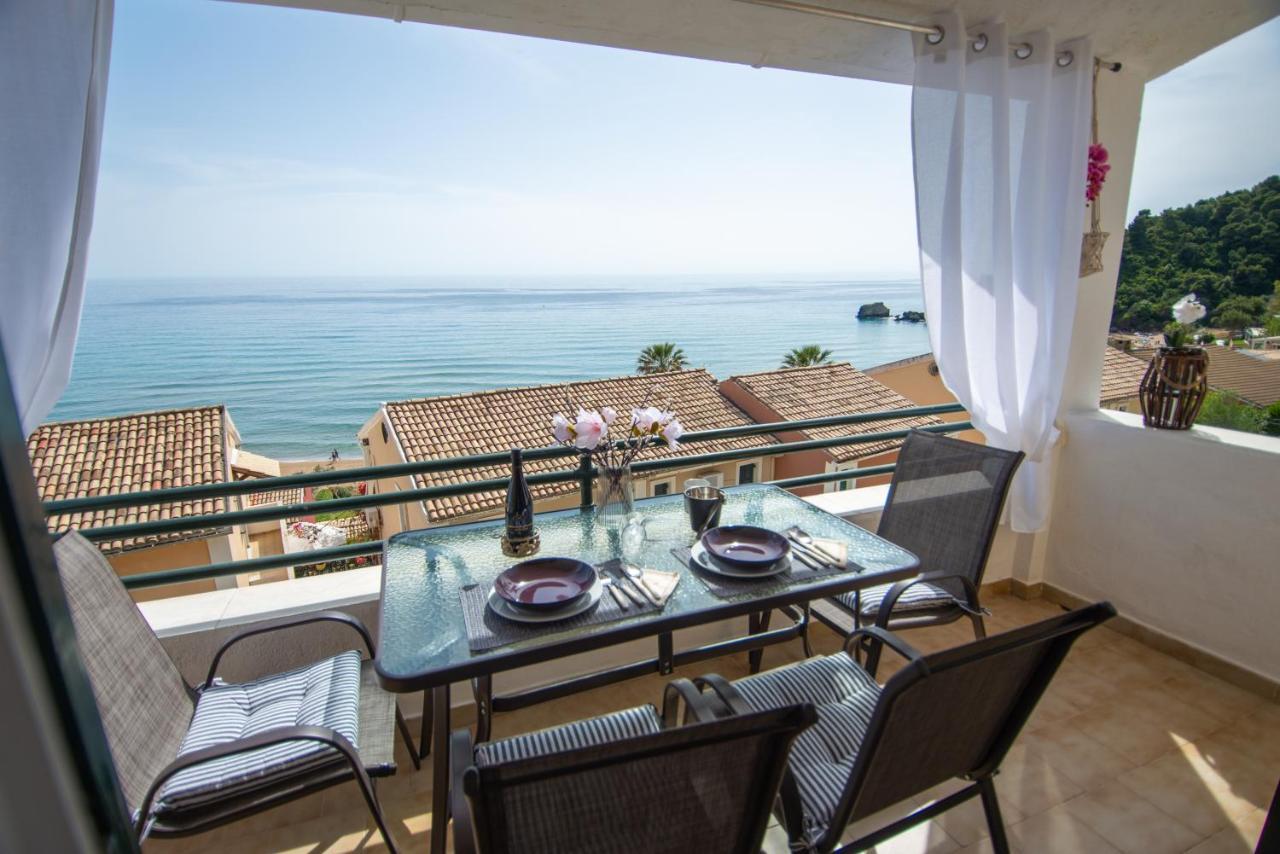 Alexandras On The Beach And Pool Apt Glyfada  Extérieur photo