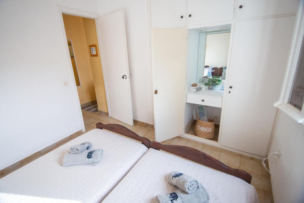 Alexandras On The Beach And Pool Apt Glyfada  Extérieur photo